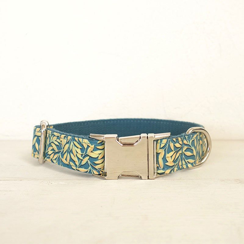 Golden leaf dog collar
