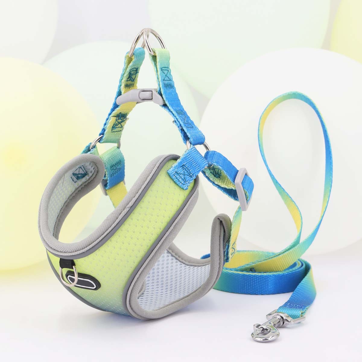 Pet Clothes Hand Holding Rope Out Dog Chest Strap